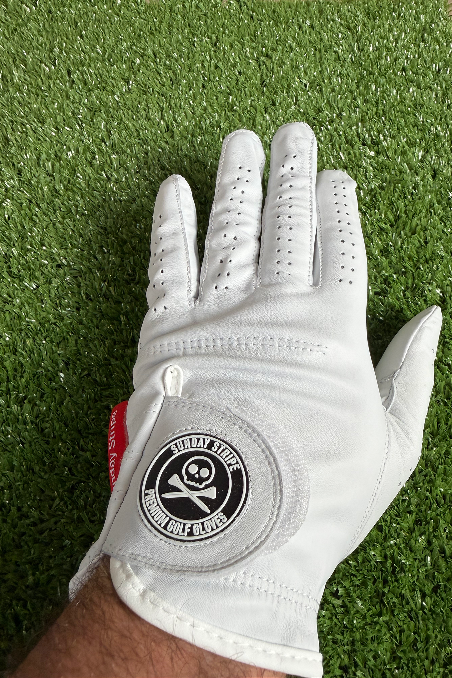 Sunday Stripe "Skull & Tees" Golf Glove